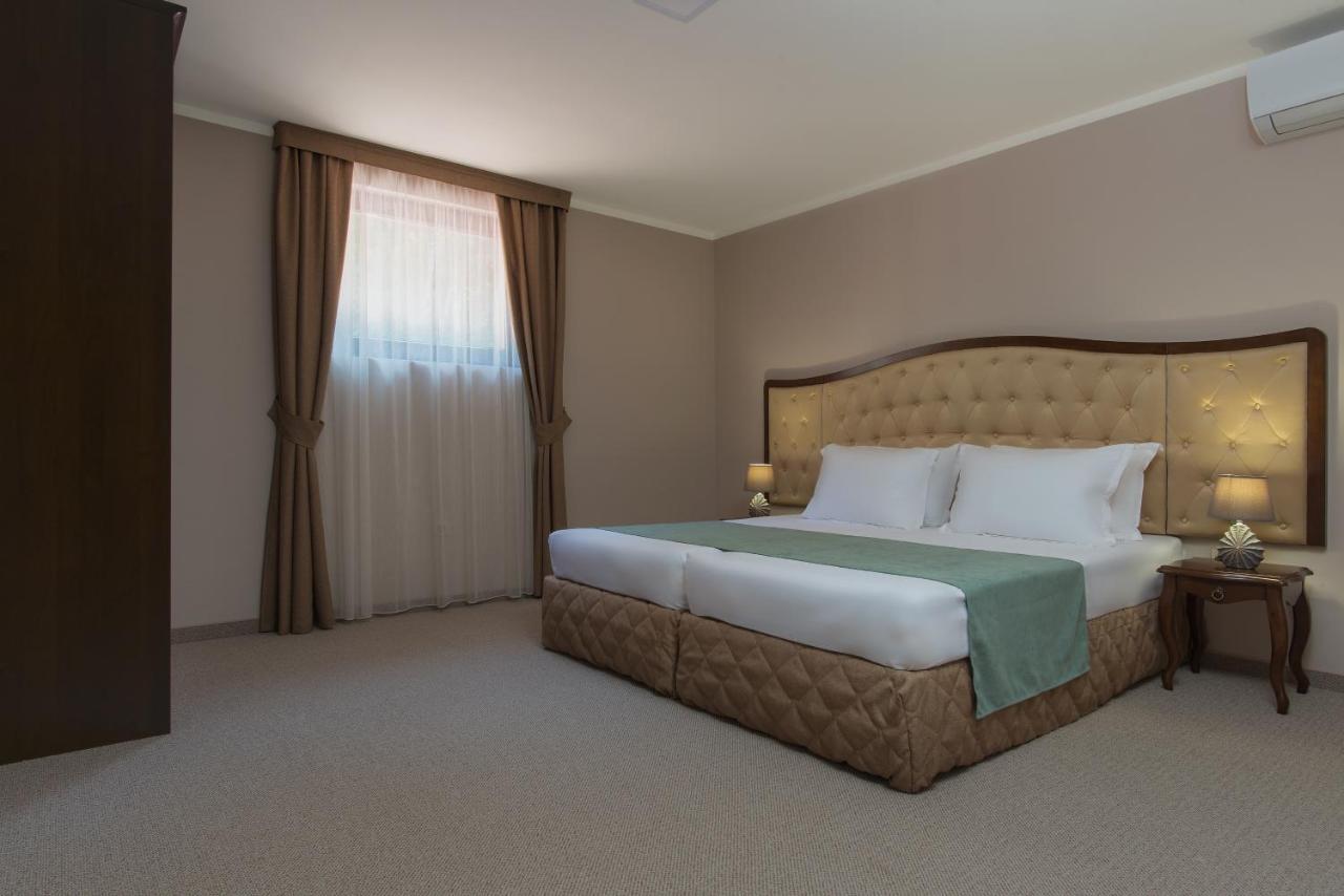 Hotel Villa Magus Kladnitsa Luaran gambar